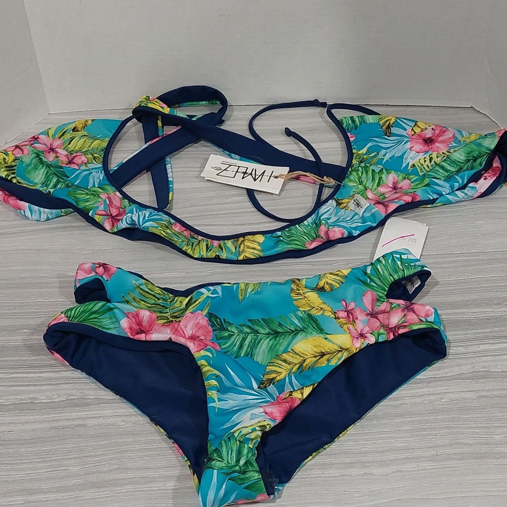 NWT!! IMEZ TWO PIECE REVERSIBLE BIKINI! SIZE LARGE.